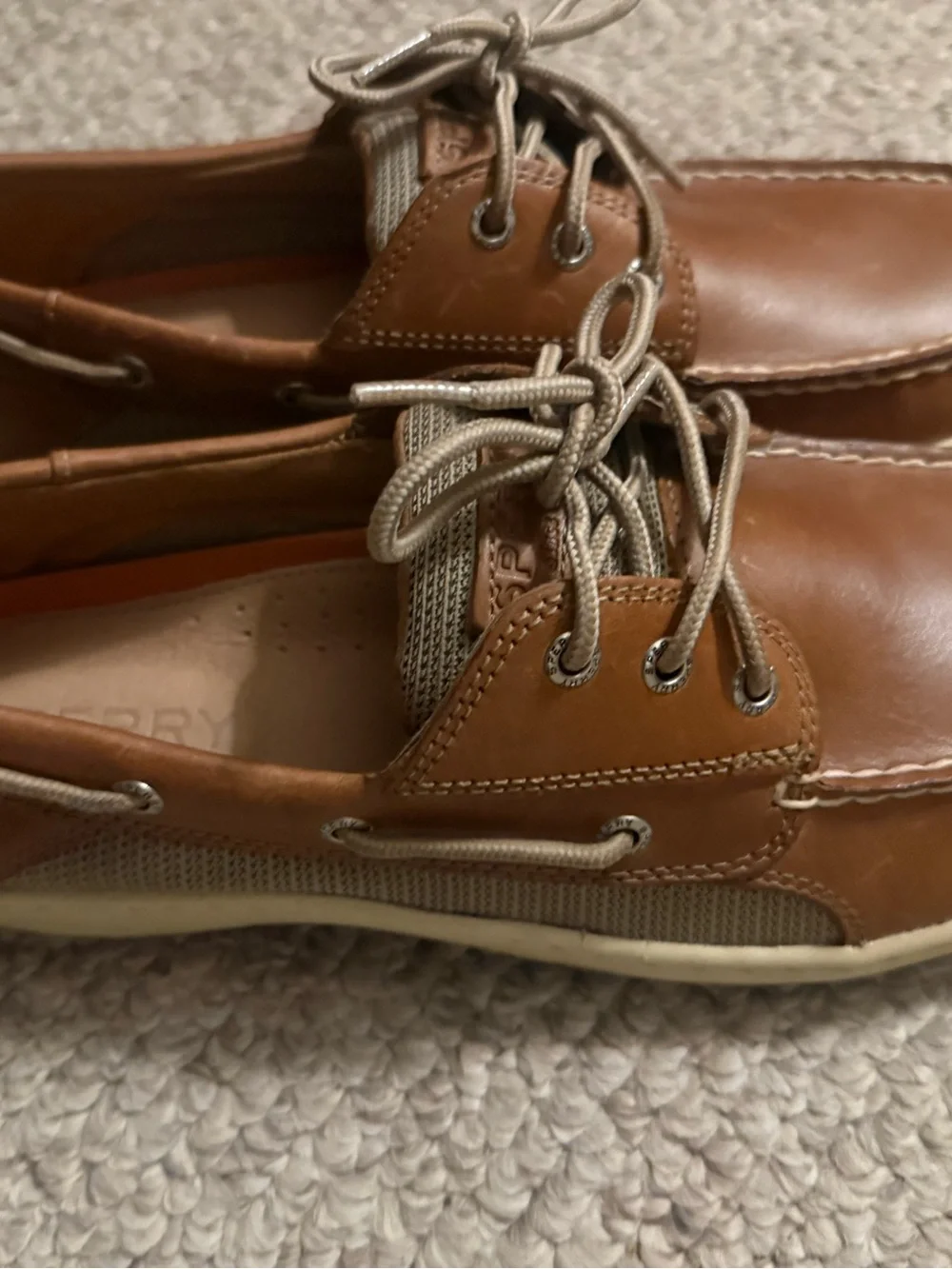 Sperry Men’s Brown Leather Lace-Up Loafers.
